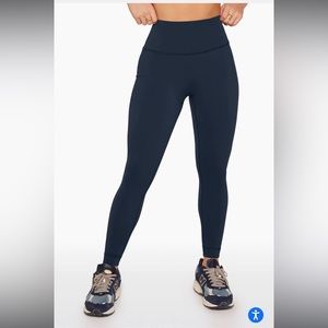 BRAND NEW Set Active Leggings